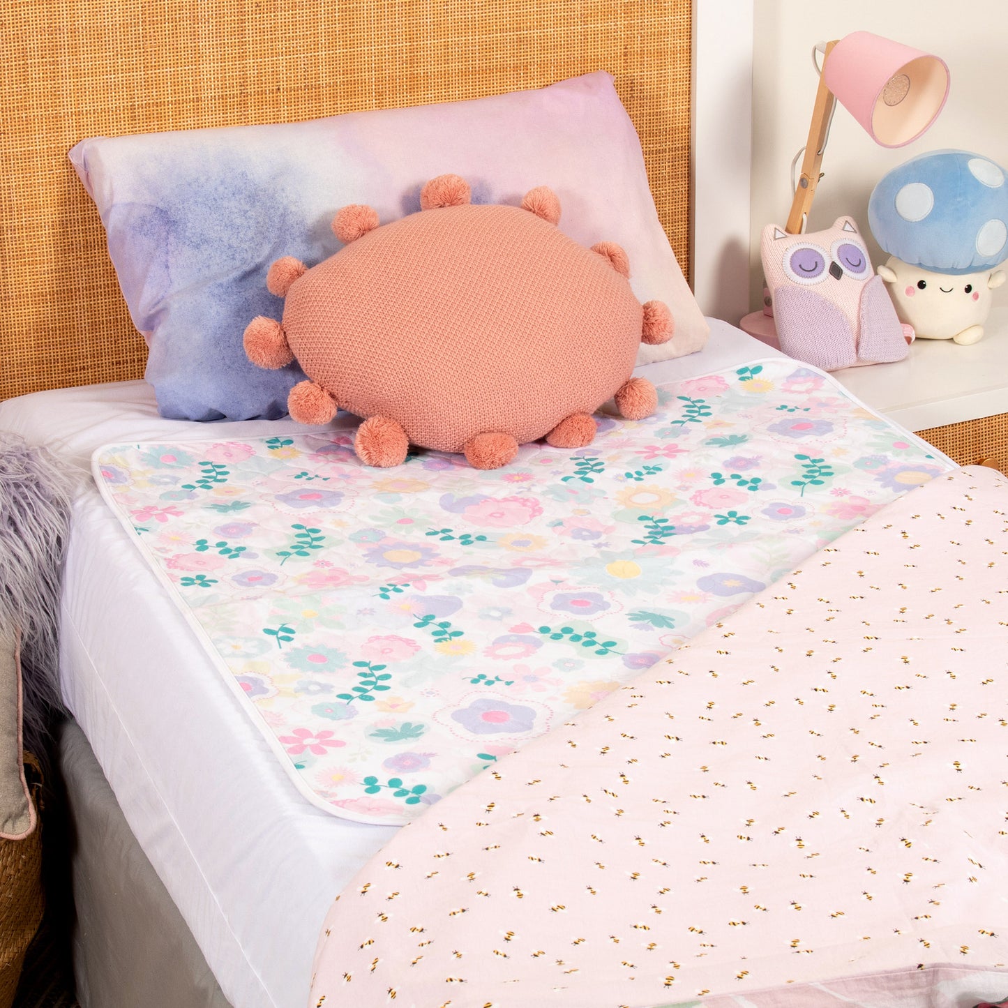 Kids Bettunterlage 95 x 85 cm, 2PACK, Blumenmuster